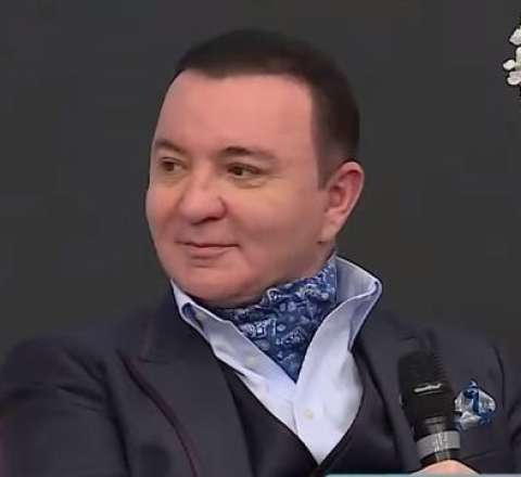 Əməkdar artistdən sərt sözlər – Xalq artistini rüsvay etdi – VİDEO 