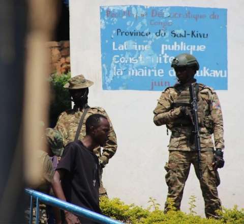 Konqo Çaddan hərbi yardım istədi 