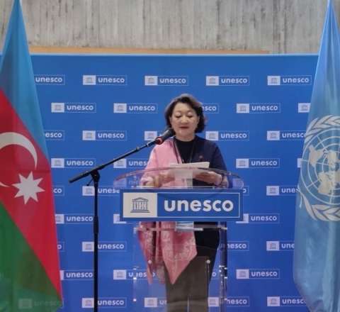 Türk Mədəniyyəti və İrsi Fondu Parisdə Əcəmi Naxçıvaninin 900 illik yubileyini qeyd etdi 