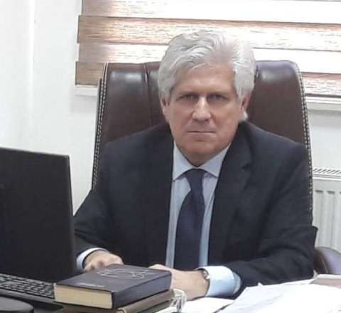 Beynəlxalq nəşrlər və elmi reputasiya: indeksli jurnal tələsi 