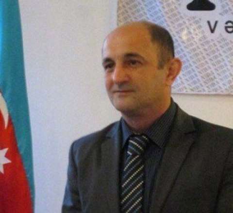 Vəkili təhqir edən jurnalistə bu cəza verildi 