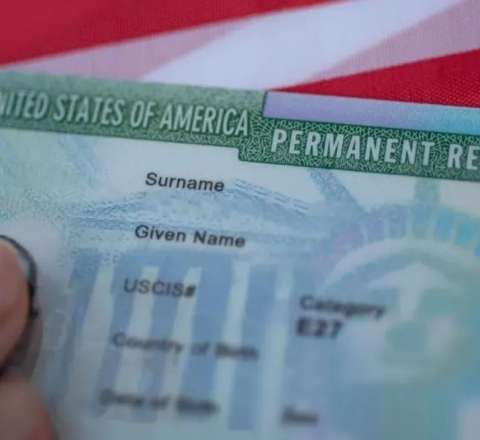 ABŞ "Green Kart"a qəbulu dayandırdı 