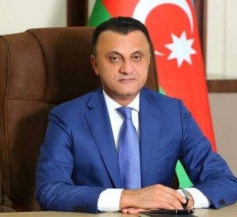 Vəzifə verdiyi şəxsi bir neçə gün sonra işdən çıxardı 