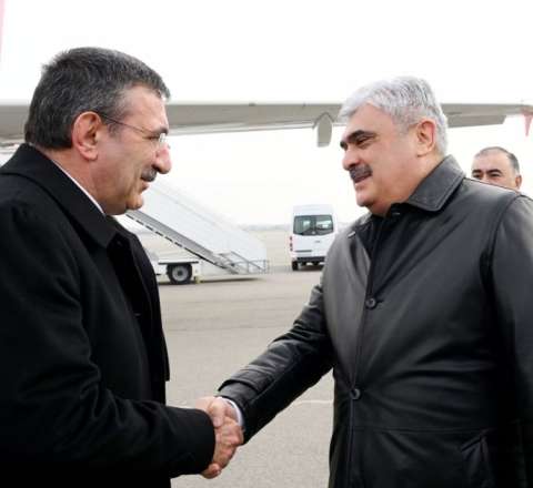 Cevdet Yılmaz Azərbaycana səfərə gəldi – FOTO 