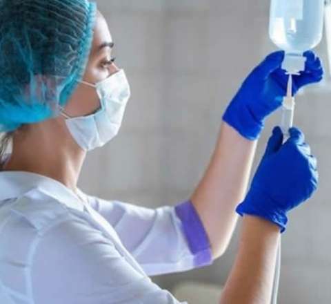 Xəstənin ölümünə səbəb olmaqda ittiham edilən tibb bacısı da azadlığa çıxdı 