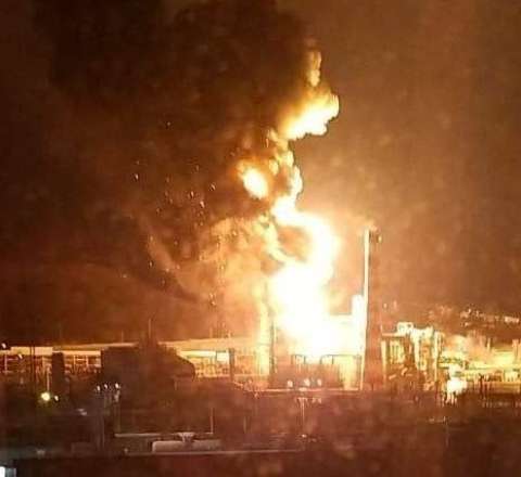 Ukrayna neft terminalını vurdu: iki körpü, iki gəmi... 