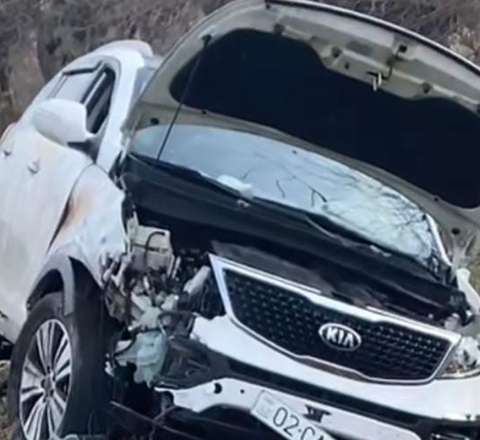 Şəhid bacısı Ağcabədidə qəzaya düşdü: Yaralılar var 