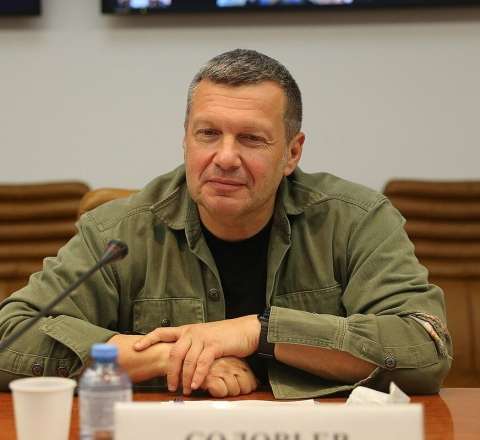 Putin Solovyovu təltif etdi 