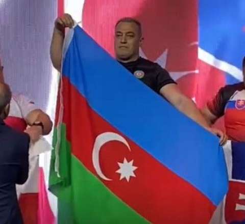 Prezident Fred Asifin oğlunu təltif etdi - FOTO 