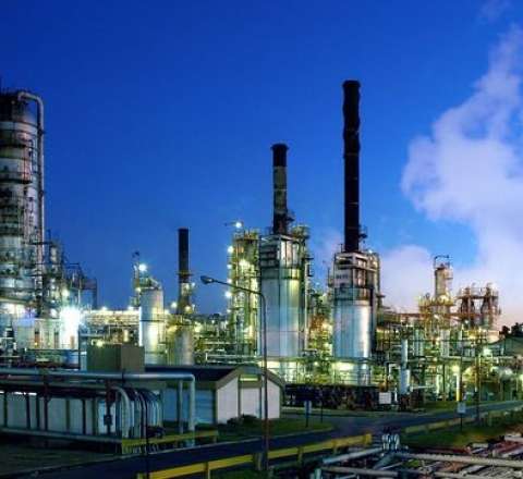 Neft Emalı Zavodunda kütləvi ixtisarlar – İşçilərə təzyiq edilir? 