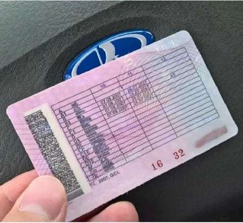 Prezidentdən yeni qanun: Kuryerlər də sürücülük vəsiqəsi almalıdır  