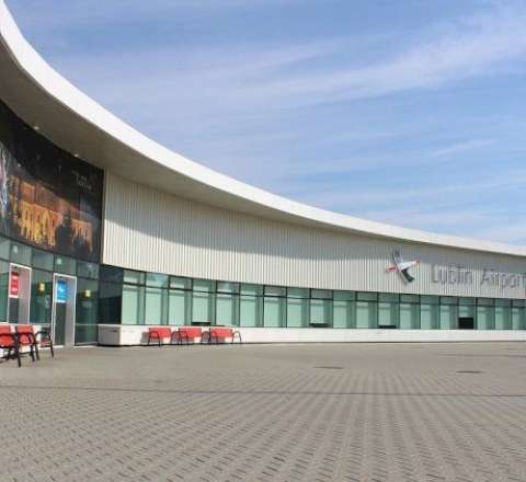 Polşanın iki hava limanının fəaliyyəti dayandırıldı 