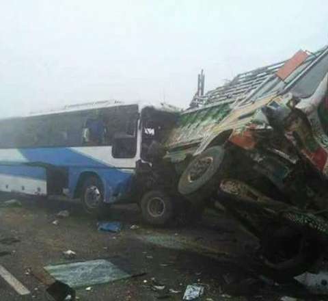 Qatı duman Pakistanda silsilə qəzalara səbəb oldu – 9 ölü, 30-dan çox yaralı 