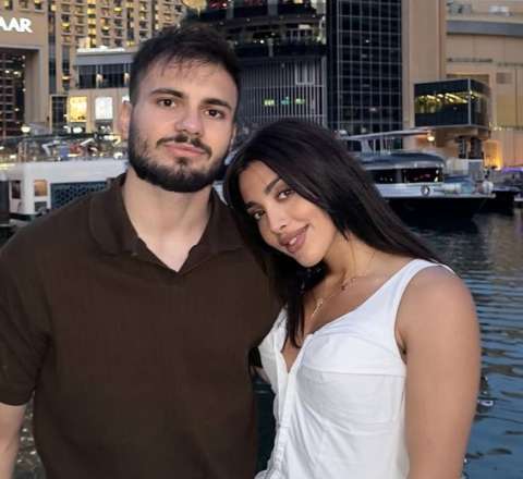 Millinin futbolçusu həndbolçu ilə nişanlandı - FOTO 