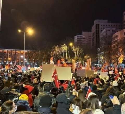 İstanbuldakı 520 minlik yürüşdə Azərbaycana qarşı pankart... 