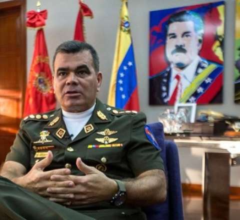 Venesuelada müdafiə nazirinin evi bombalandı - Kolumbiya BMT-ni təcili iclasa çağırır 