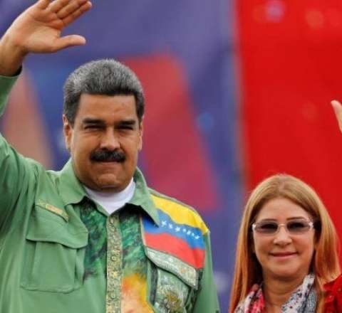 "Maduro həyat yoldaşı ilə birgə ələ keçirilib” 
