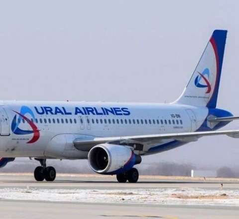 Moskvadan Gəncəyə uçmalı olan təyyarə gecikir 