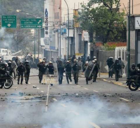 Rusiyanın növbəti məğlubiyyəti: Maduro özü təslim oldu? 