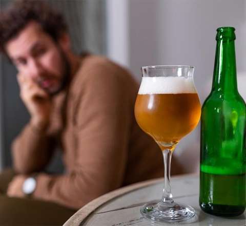  İçkini birdən tərgitmək olmaz 