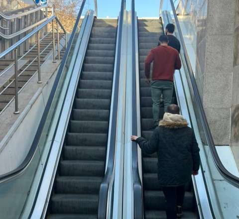 Sakinlərin narazı qaldığı eskalatorlar işə salındı - VİDEO 