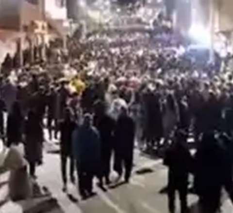 Etiraz dalğası İranı bürüdü – Polis geri çəkildi 