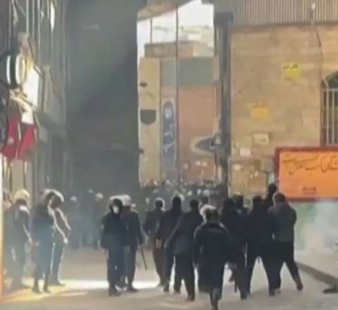 İranda son durum – Etirazlar genişlənir, zorakılıq davam edir – VİDEO 