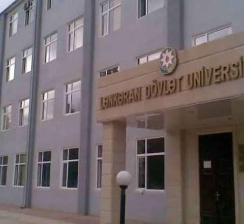 Bu universitetdə tələbələr istədiyi saat və gün imtahan VERİR 