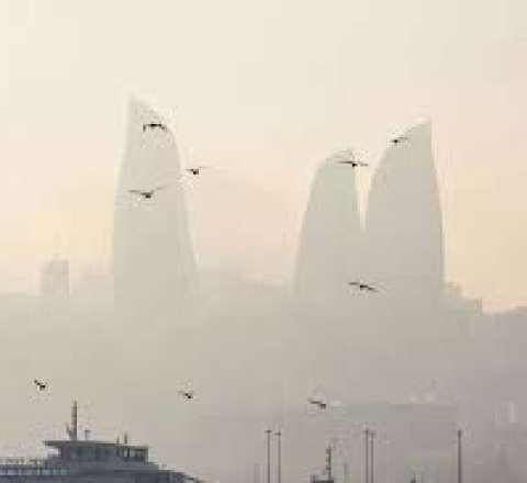 Dumanlı hava şəraiti davam edir 