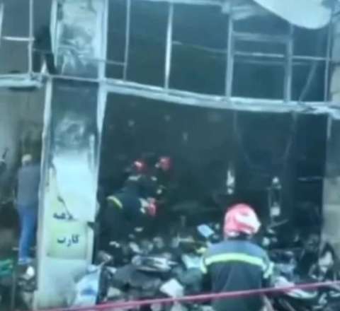 İranda etirazçılar Abbas məqbərəsini yandırdılar 