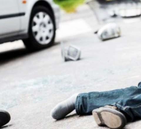  79 yaşlı kişini maşın vurub öldürdü 