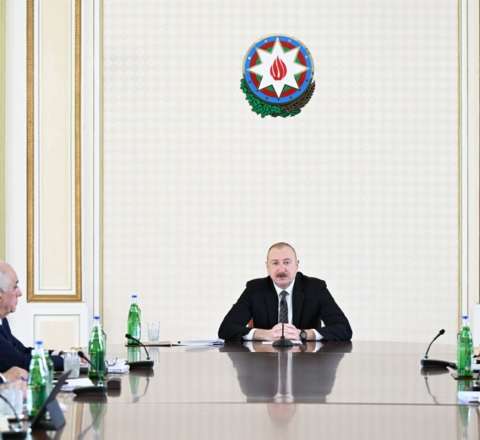 Prezident müşavirə keçirdi - FOTOLAR