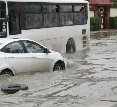Subasmaya məruz qalan ərazilərdə yağış sularının idarə olunması sistemi qurulacaq 