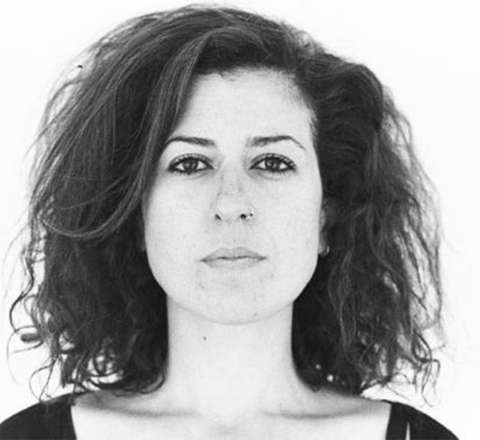 Fələstinli şair İranı tənqid etdi 