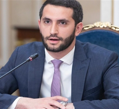 Erməni vitse-spiker Solovyovu “it” adlandırıb 