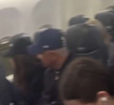 İstanbul-Krasnodar reysində problem: Sərnişinlərin çıxmasına icazə verilmədi - Video 