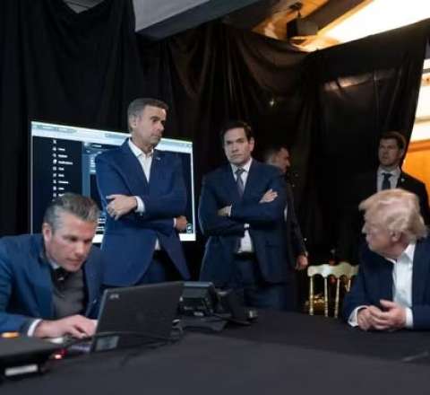 Ağ Evdə fövqəladə toplantı – İrana zərbə ssenariləri müzakirə olunur 