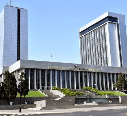  Deputatlar məzuniyyətdən qayıdır - Sabahdan komitə iclası başlayır 