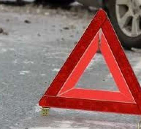 Məktəb direktoru avtomobillə piyadanı vurdu 