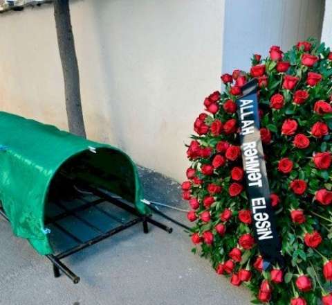 Azərbaycanda tanınmış həkim vəfat etdi - FOTO 