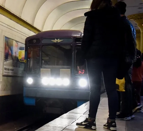 Metroda vəfat edən şəxsin - FOTOSU  