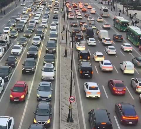 Hazırda bu yolarda tıxac var 