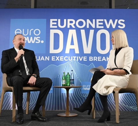 Prezident “Euronews”a müsahibə verdi - FOTOLAR