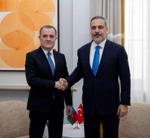 Ceyhun Bayramov Hakan Fidanla danışdı 