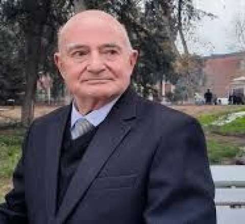 Tanınmış şair vəfat etdi 