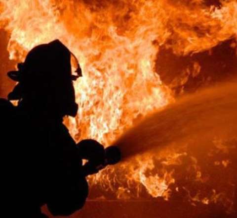 Bakıda obyekt yanır  