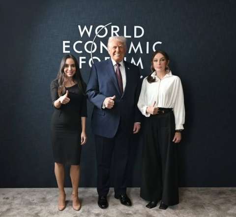 Prezidentin ailəsi Trampla birgə - FOTO 