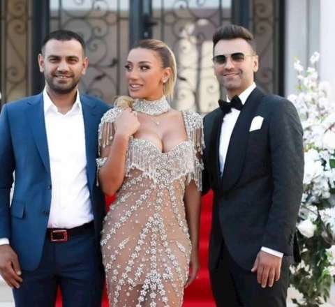 Röya Ayxanın əkiz qardaşları nə işlə məşğuldur? 