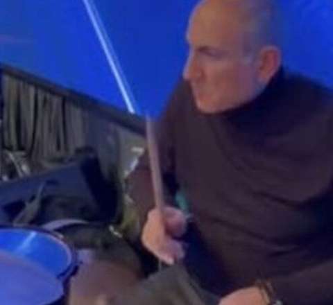 Paşinyan musiqi qrupu yaratdı 