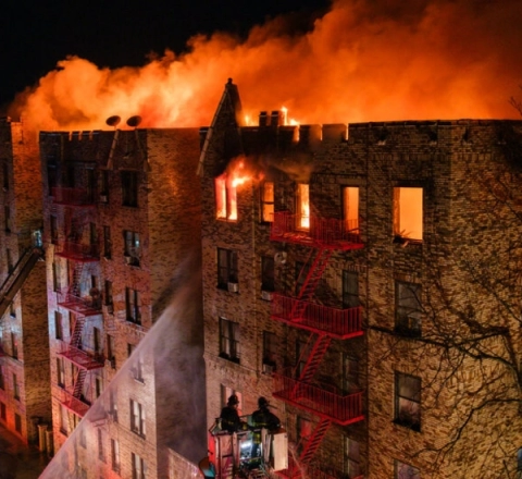 Nyu-Yorkda binada partlayış: ölən və yaralılar var 